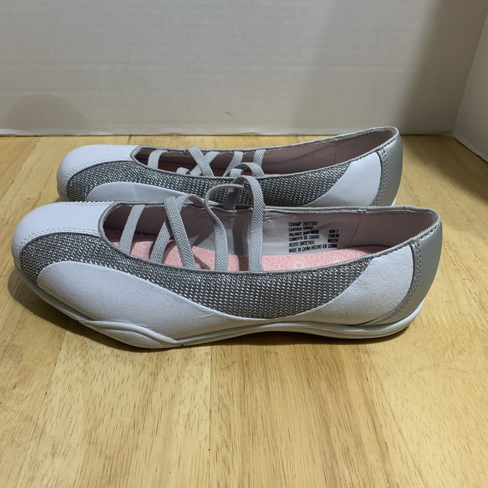 No Boundaries Champ  Women's Slip On Casual  Loafers White Size 7‎